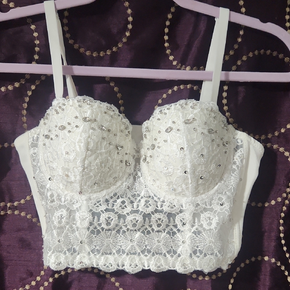 Elegant White Lace Bustier Size S.
